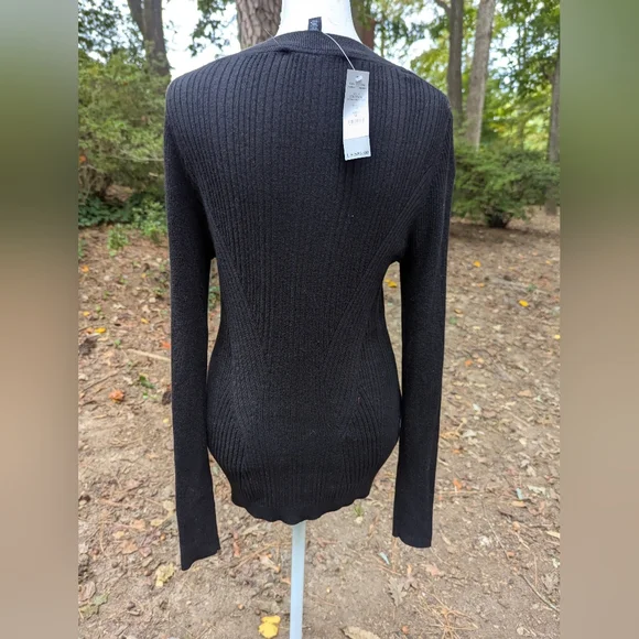 NWT White House Black Market Long Sleeve Cashmere Blend V-Neck Top Sz M - Picture 7 of 10